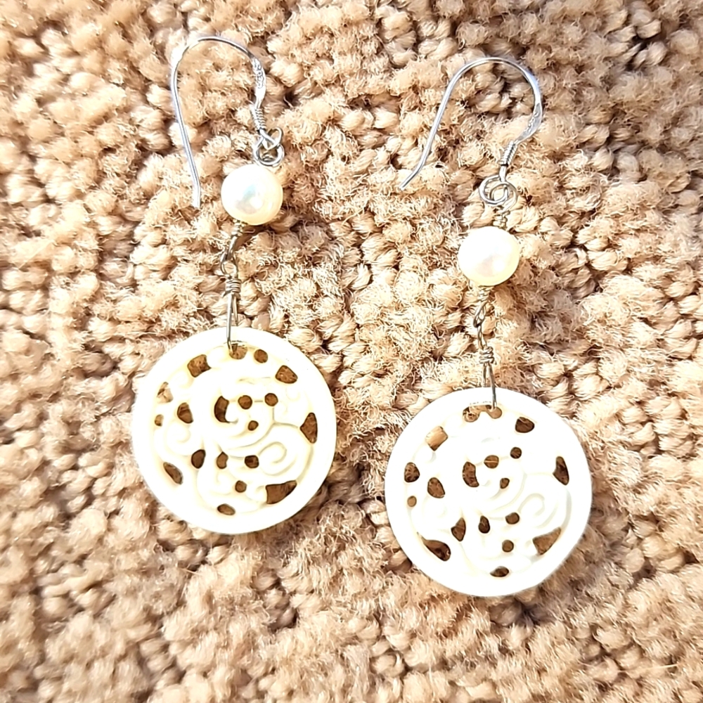 Pearl drop Chinese design earrings